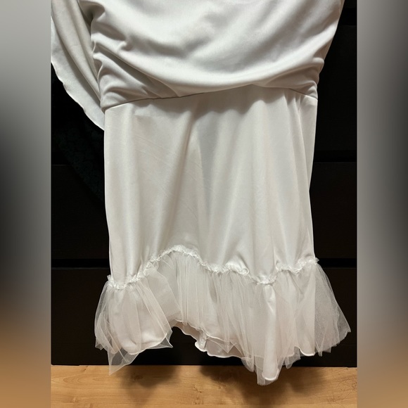 Fit-and-Flare Black/White Dress - Picture 6 of 7